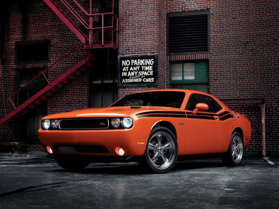  Dodge Challenger R/T Classic 2010 года  (фото 2 из 6)